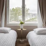 Luxury & Comfort In Unique Kakola -sauna & 2 Bedrooms Huoneisto